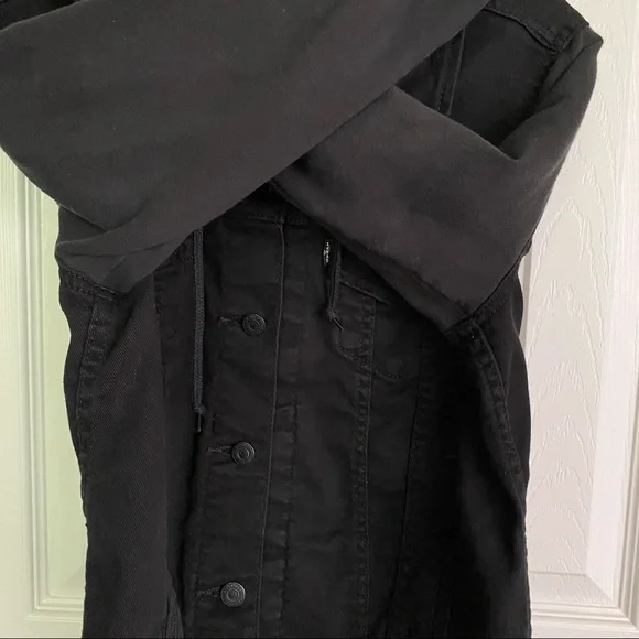 Levi’s Black Denim Hooded Trucker Jacket Size M - Picture 5 of 11